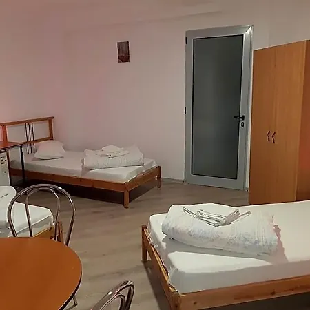 Carol 51 Hostel *