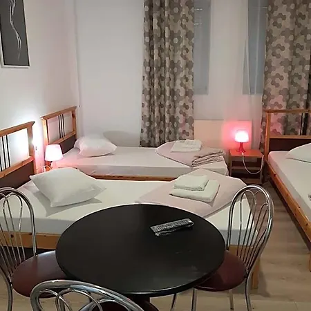 Carol 51 Hostel