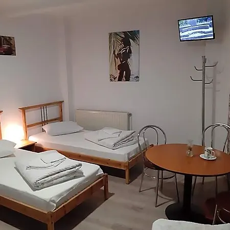 Carol 51 Hostel