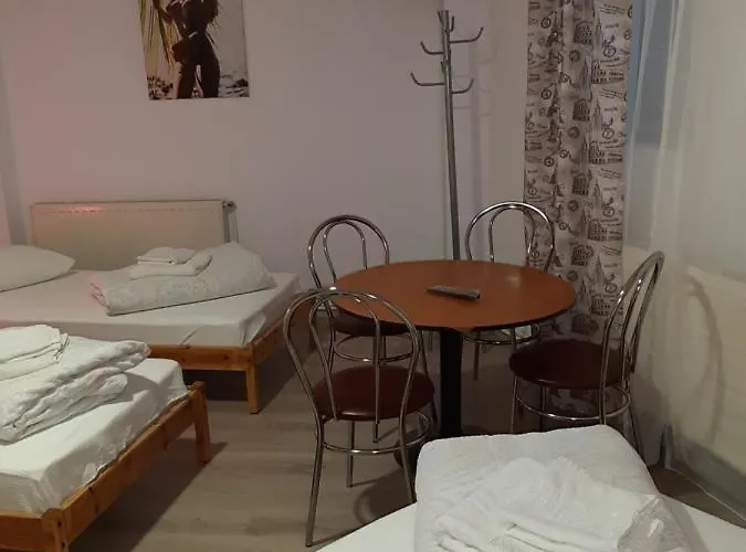 Carol 51 Hostel *