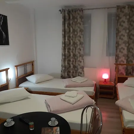 Carol 51 Ostello Bucarest